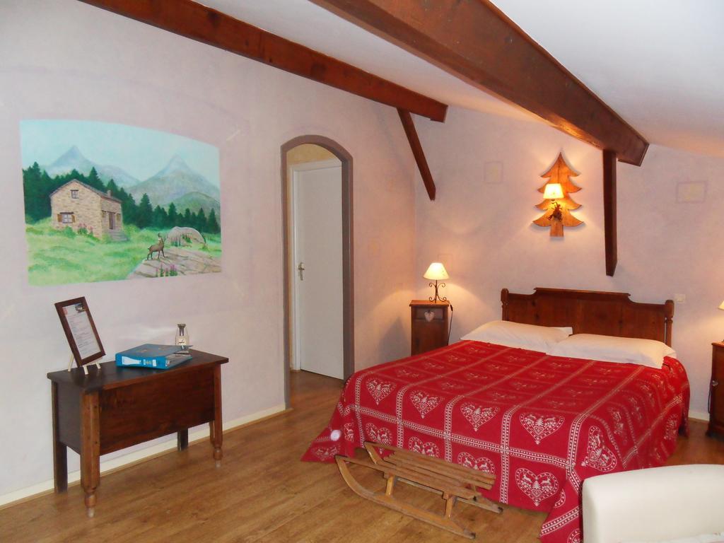 Bed and Breakfast L'Estapade des Tourelons Saint-Jean-en-Royans Habitación foto